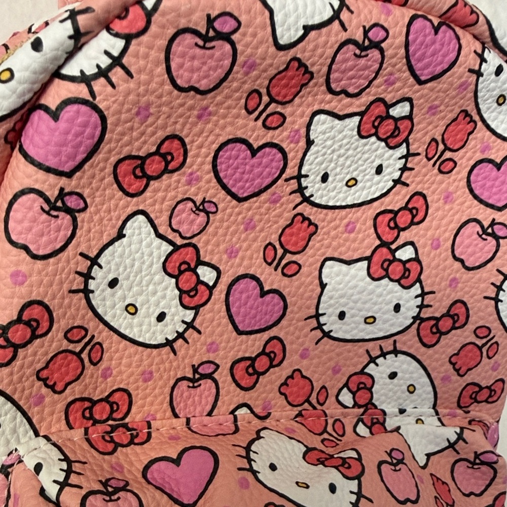 Hello Kitty Pink & White Kids Backpack with Heart and Apple Pattern - Picture 6 of 8
